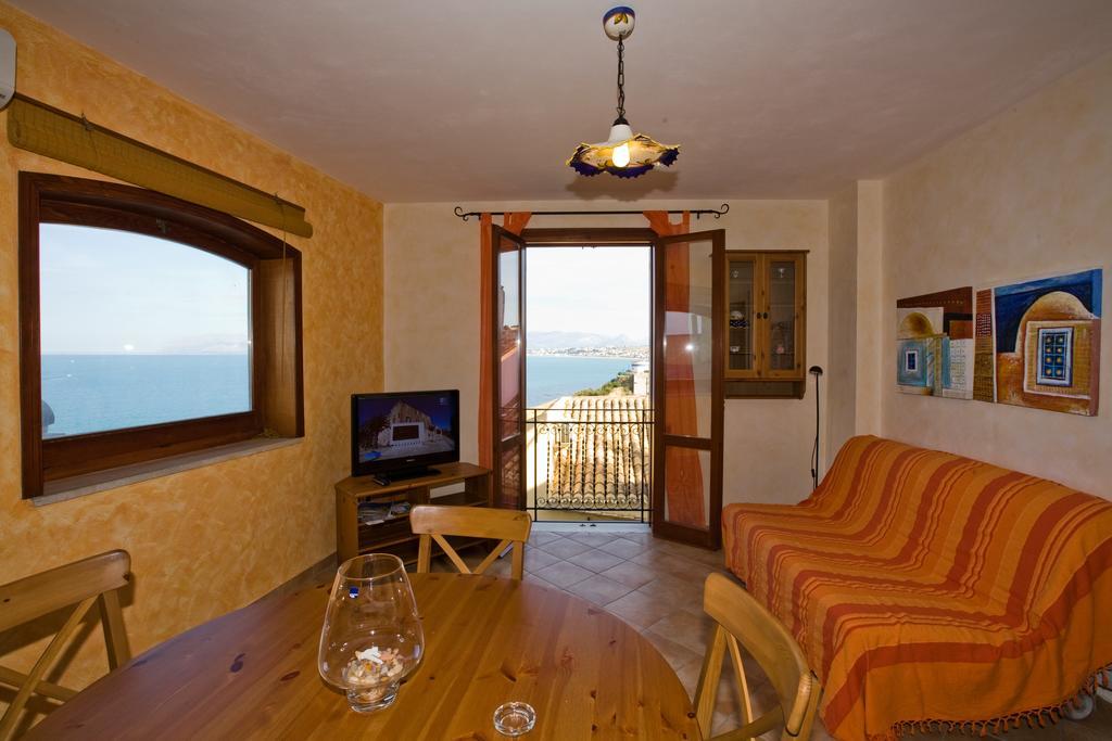 Balconi Sul Mare Appartamenti Castellammare del Golfo Habitación foto